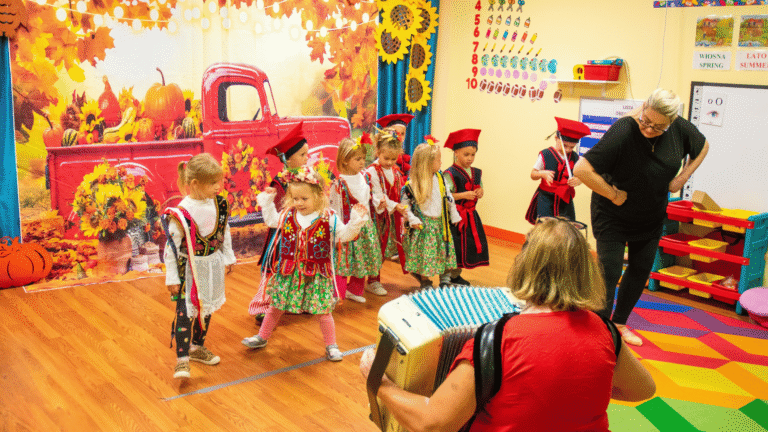 Dance team “Pawie Piórko”